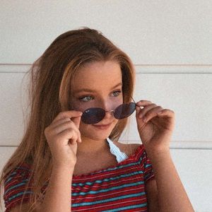 Meet your Posher, Luci